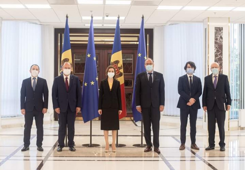 Maia Sandu a discutat despre reluarea programelor bilaterale și a dialogului la nivel guvernamental cu Bogdan Aurescu